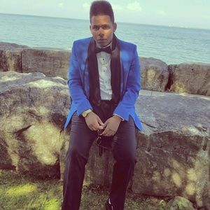 Meet your Posher, Eric