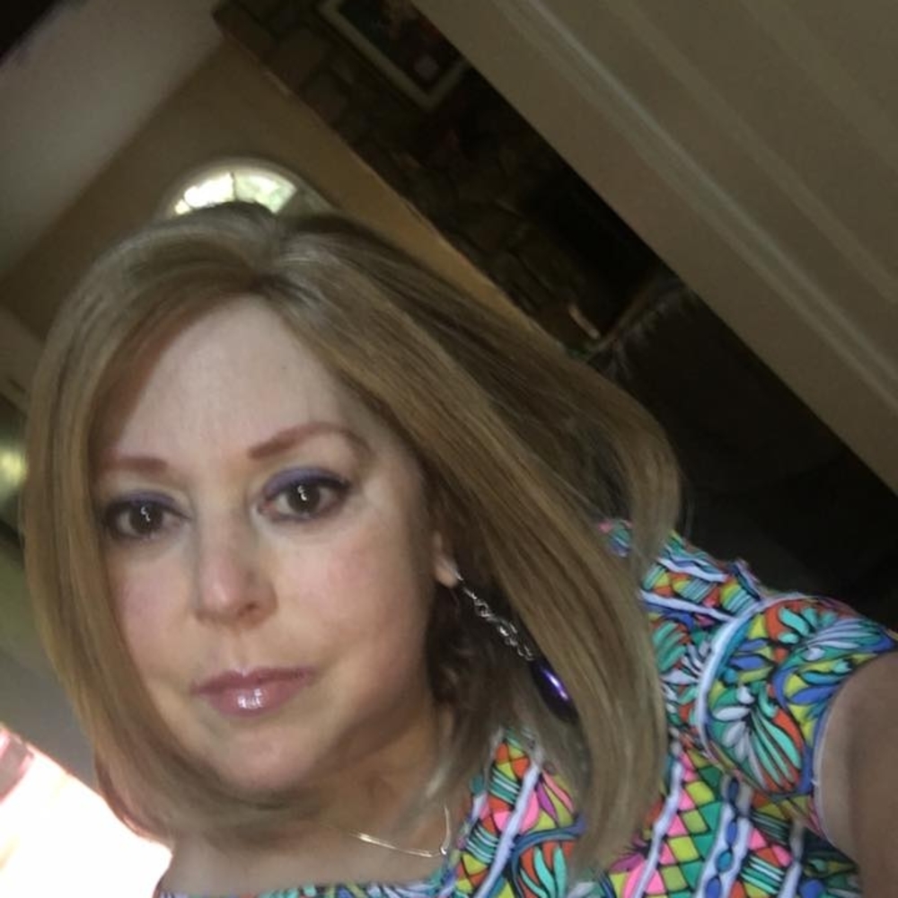 Meet your Posher, Elaine