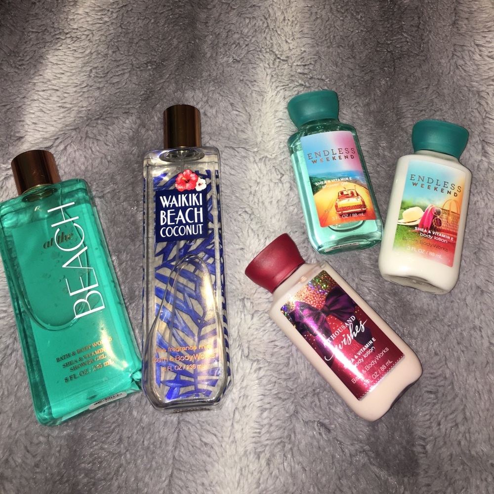 bundle of Bath and Bodyworks - Picture 1 of 6