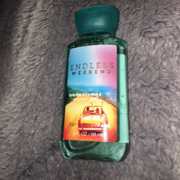 bundle of Bath and Bodyworks - Picture 4 of 6