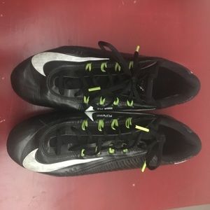 Nike flywire football cleats, good condition.