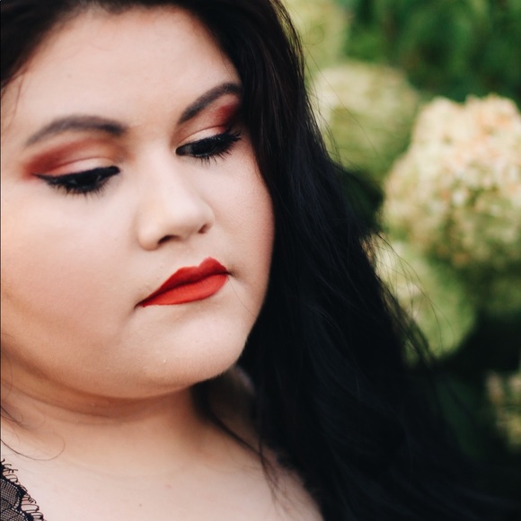 Meet your Posher, Karla - Picture 3 of 6