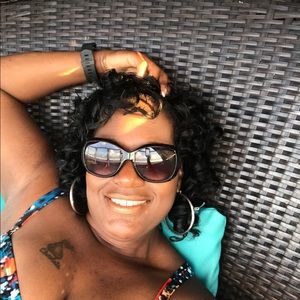 Meet your Posher, Scheree