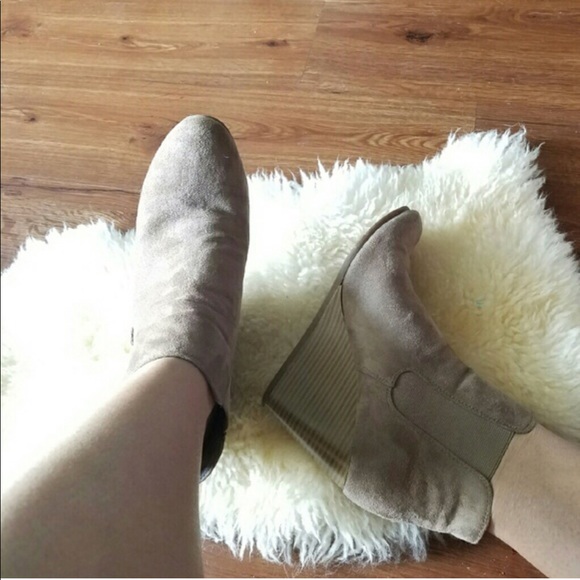 Taupe Wedge Ankle Booties - Picture 4 of 4