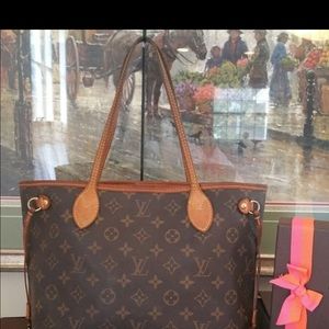 100% Authentic Louis Vuitton Neverfull PM