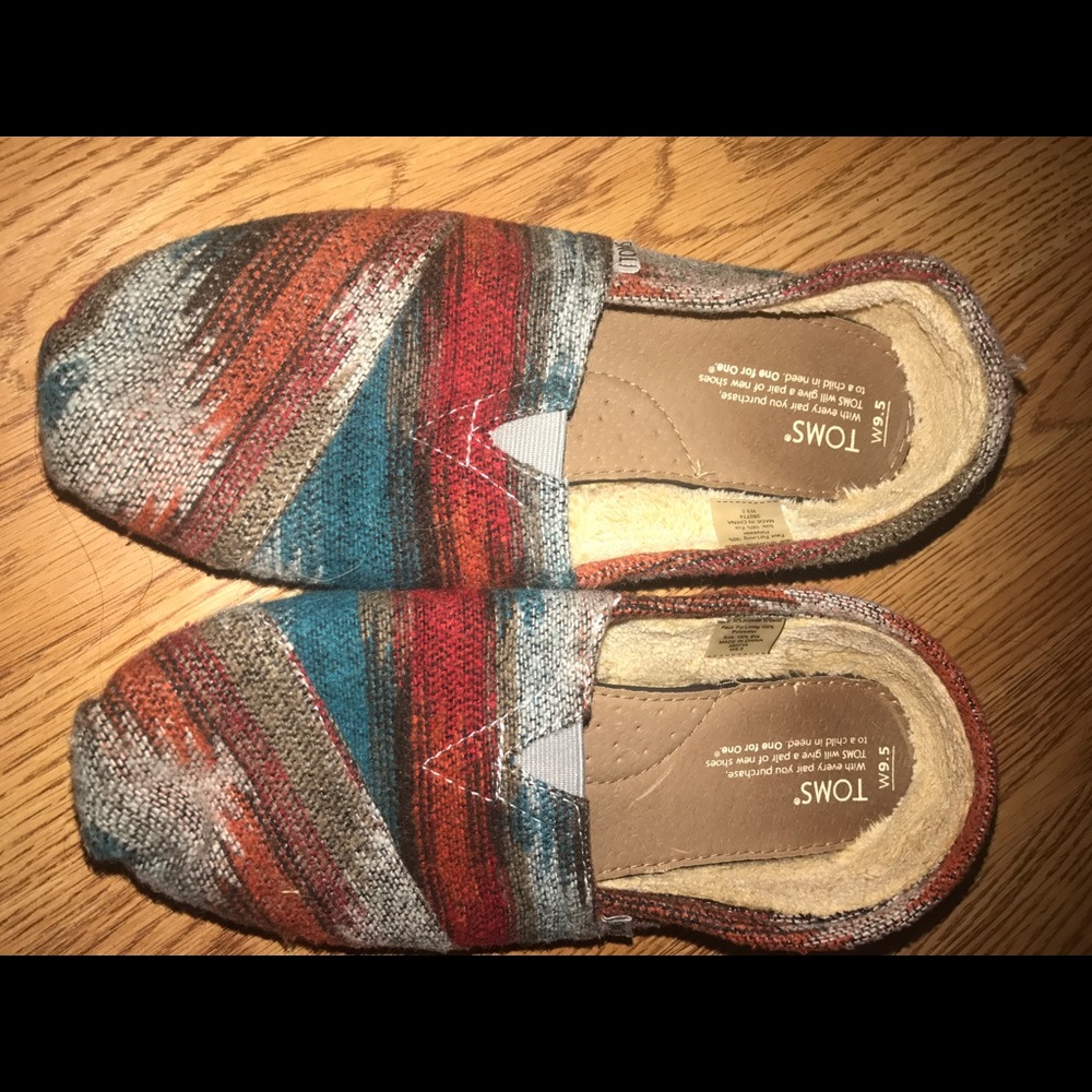 Toms