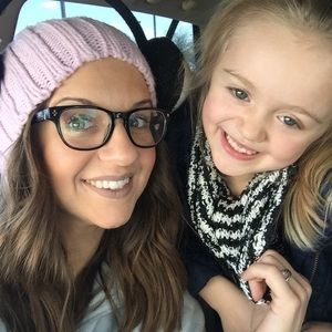 Meet your Posher, April