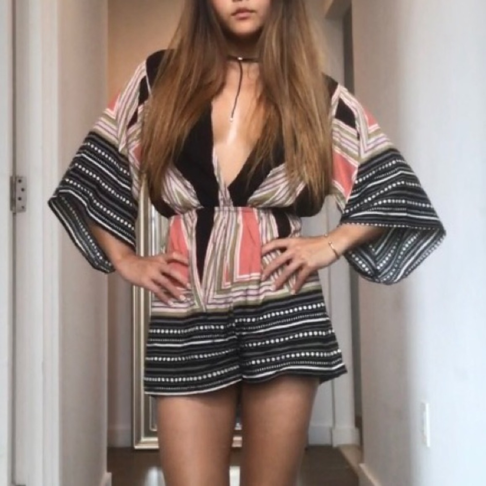 Indikah LF Romper Playsuit w/ Flare Arm - NEW - Picture 1 of 4