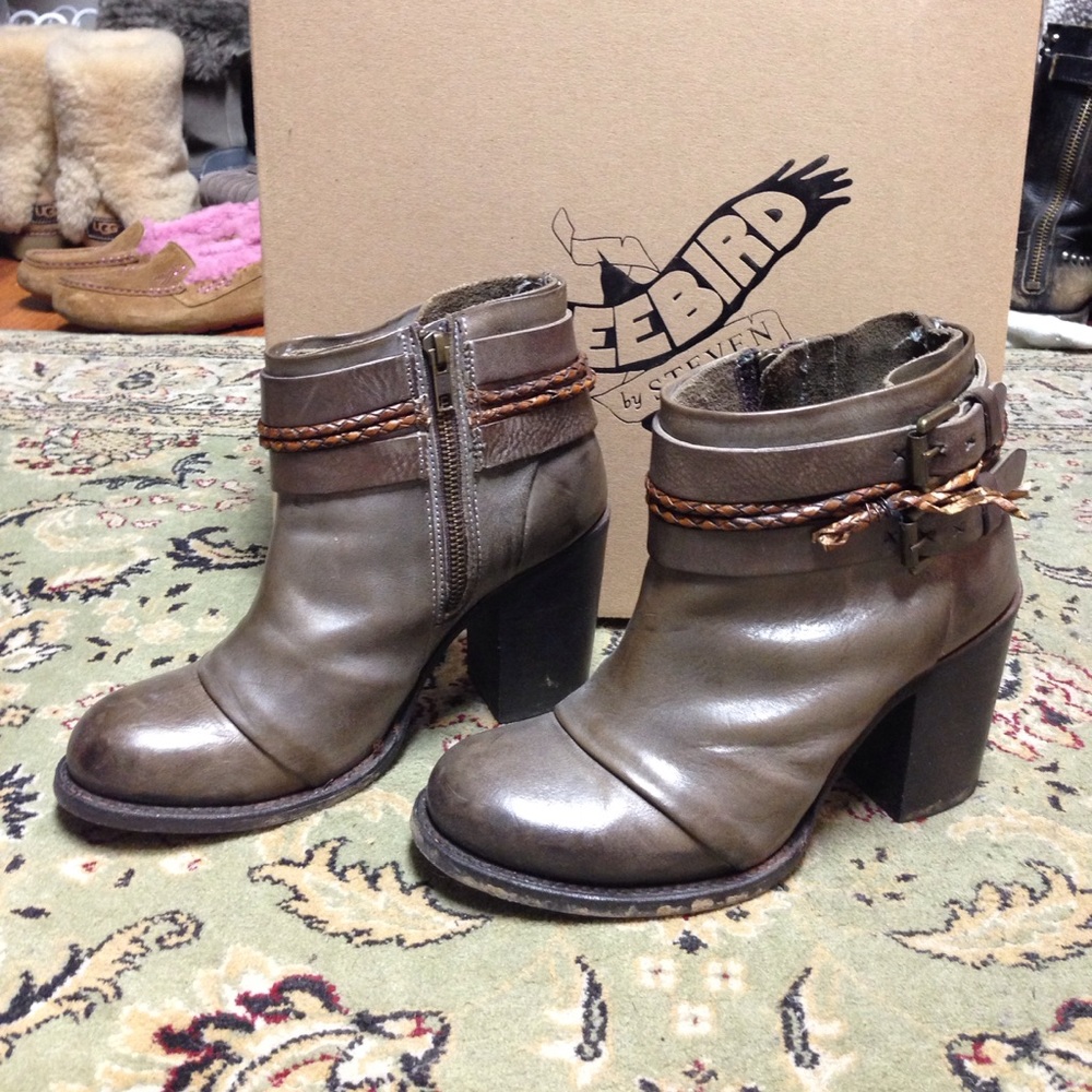 Freebird by Steven lion grey size 8