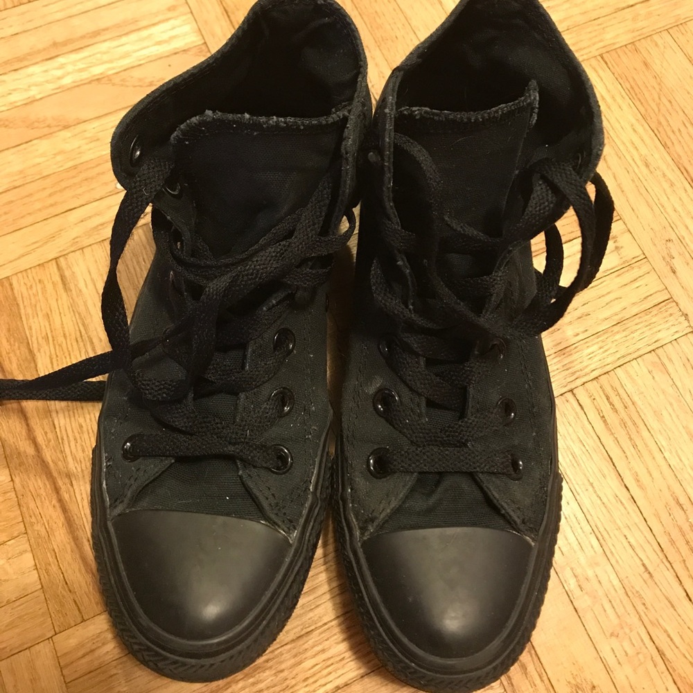 Black high-top converse
