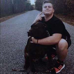 Meet your Posher, Tom