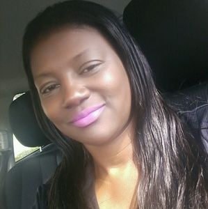 Meet your Posher, Romona