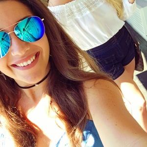 Meet your Posher, Caleigh