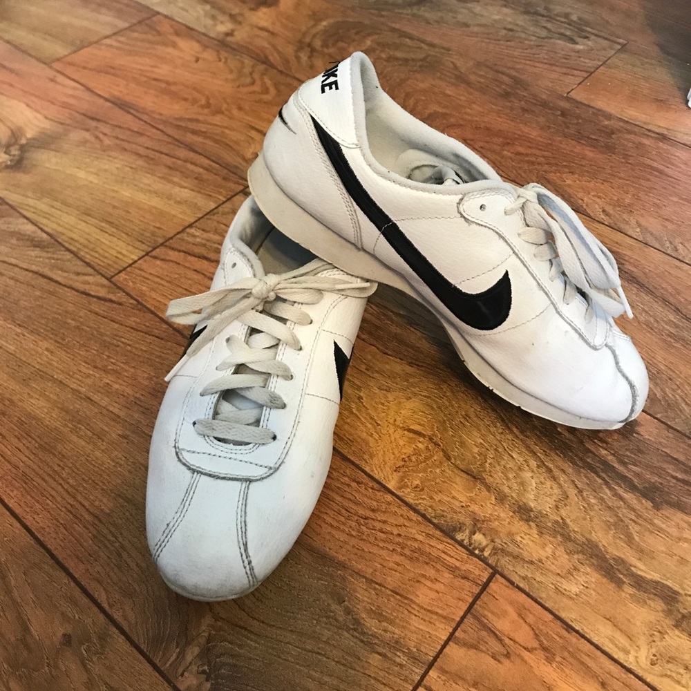 Nike cheerleading shoes