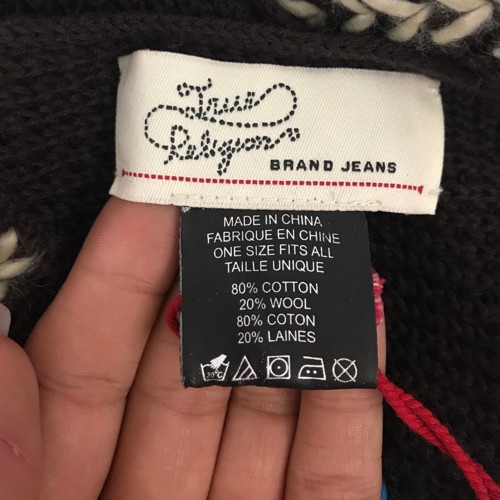 100% Authentic True Religion Ribbed Knit Scarf - Picture 4 of 6