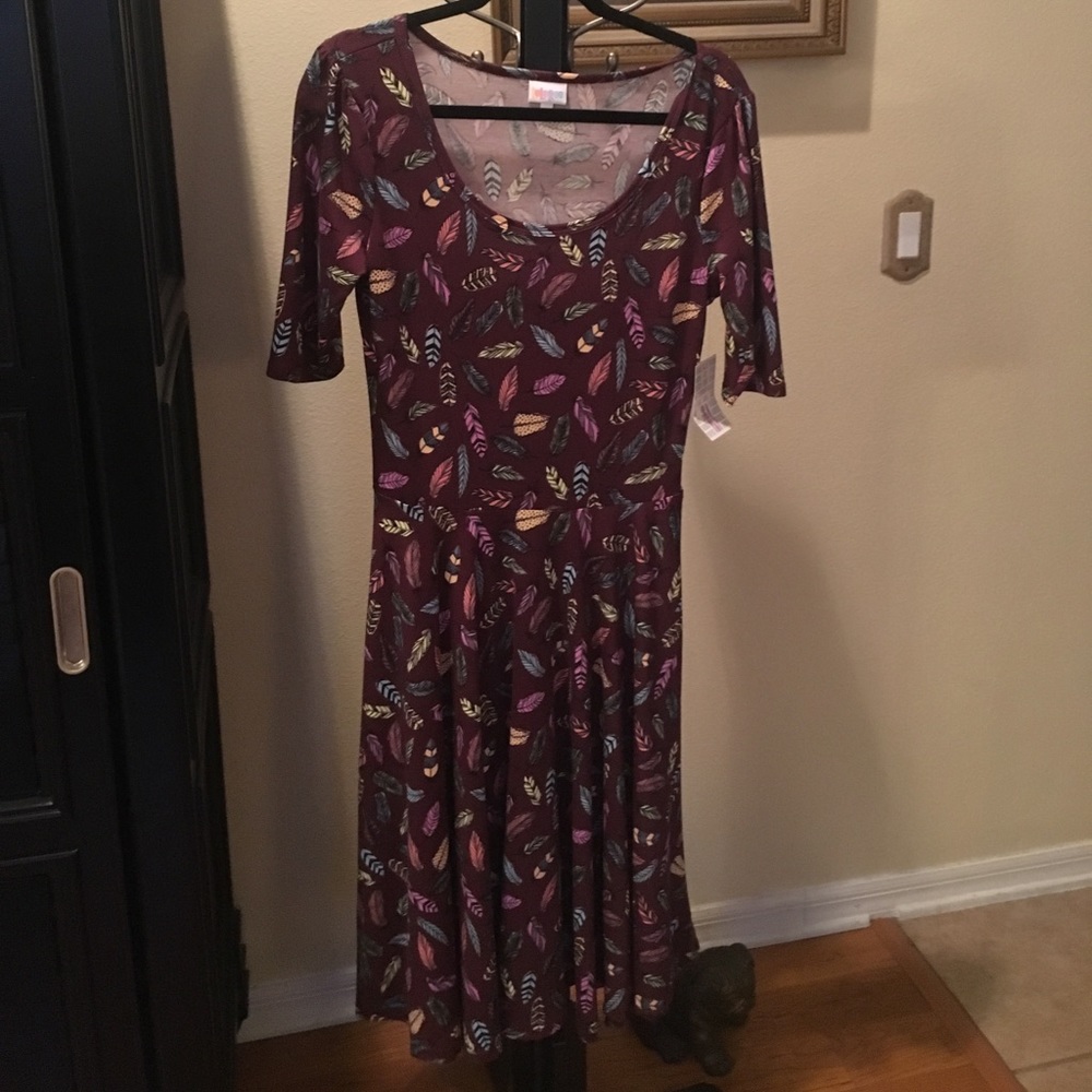 LuLaRoe feather patterned Nicole dress