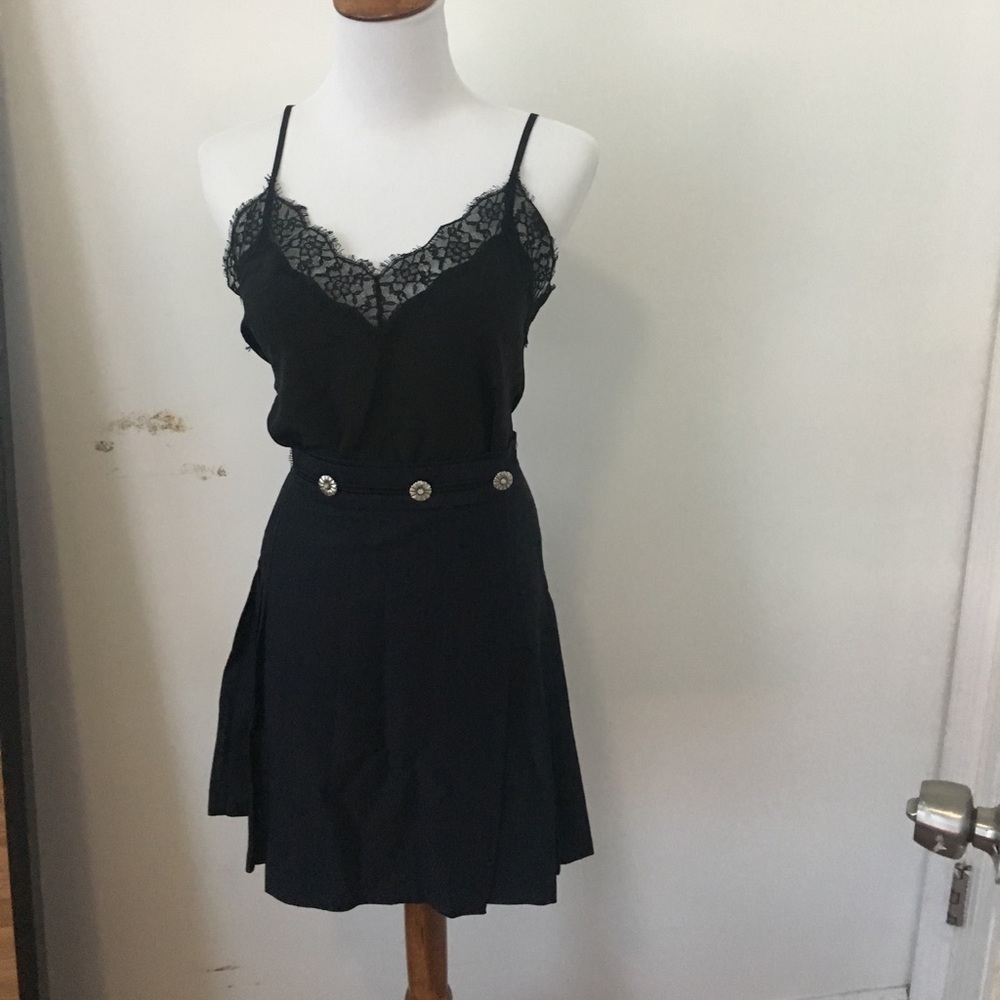 *SALE* Mini Skirt w/ handmade flowers