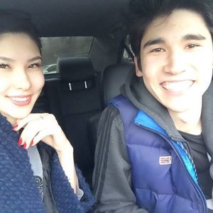 Meet your Posher, Zhaks