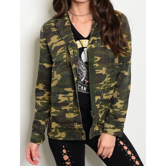 ❗️CLEARANCE❗️Camouflage Utility Cargo Jacket S M L - Picture 2 of 3