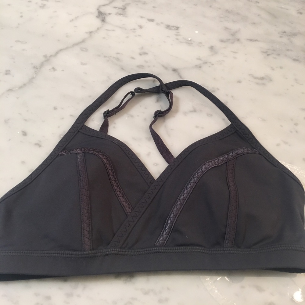 Lululemon brand new sports bra size 4