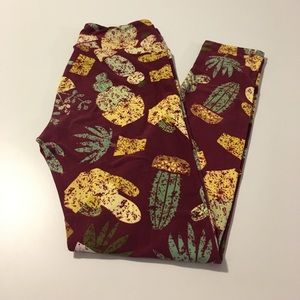 Lularoe leggings. Maroon with cacti