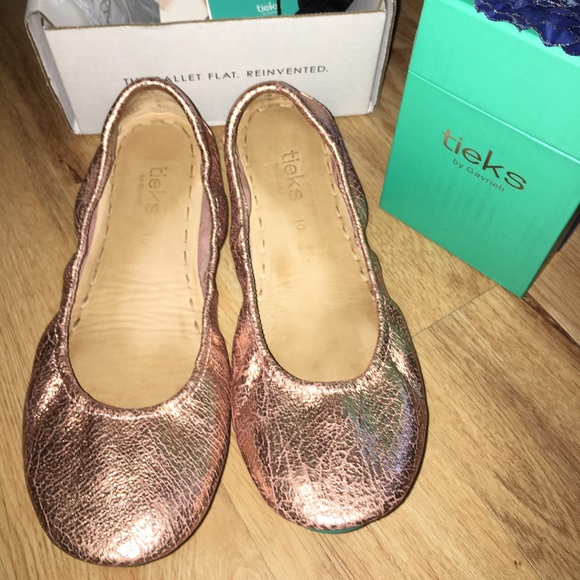 Tieks Shoes - Rose Gold Glam Tieks, size 10🌷
