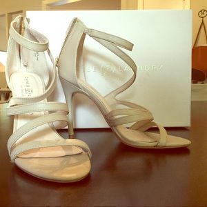 Too small, never worn.