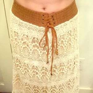Lace/boho/skirt/medium