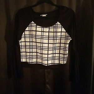 Black and White Long Sleeve Shirt Size Med