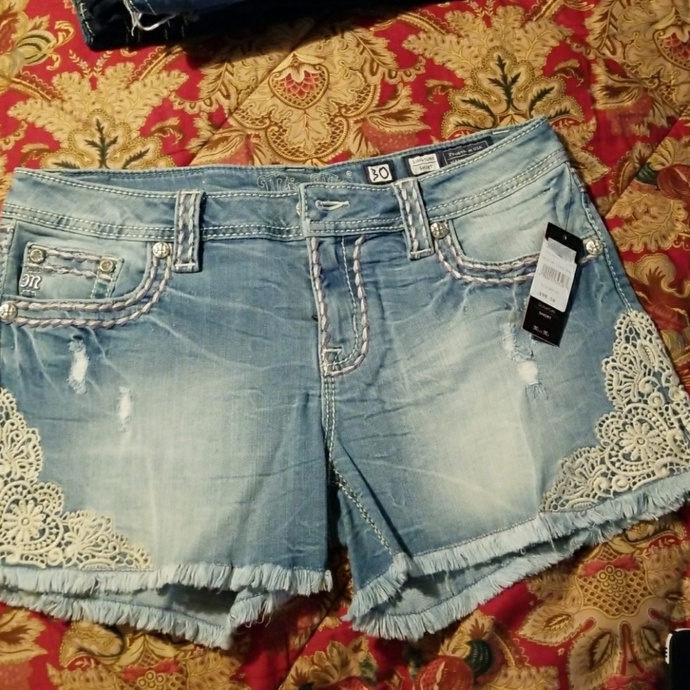 💕💕 Miss Me Lace Be a Lady Jean Short size 30💕💕