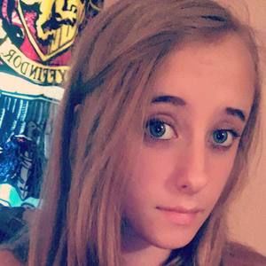 Meet your Posher, Maegan