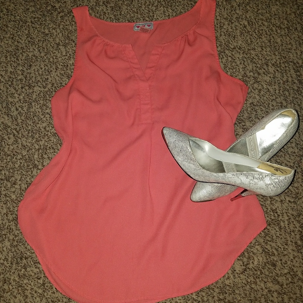 Three pink hearts by trixxi blouse