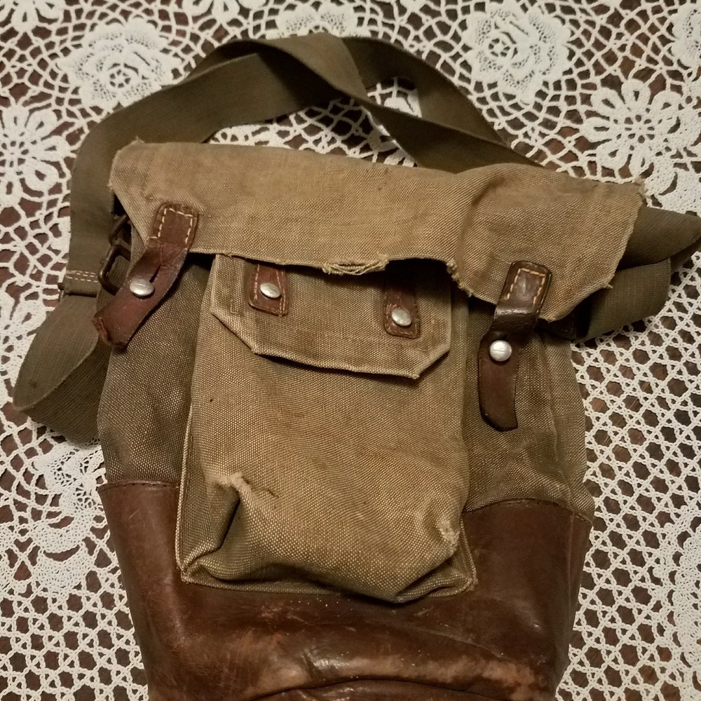 Authentic military ammunition bag / messenger bag