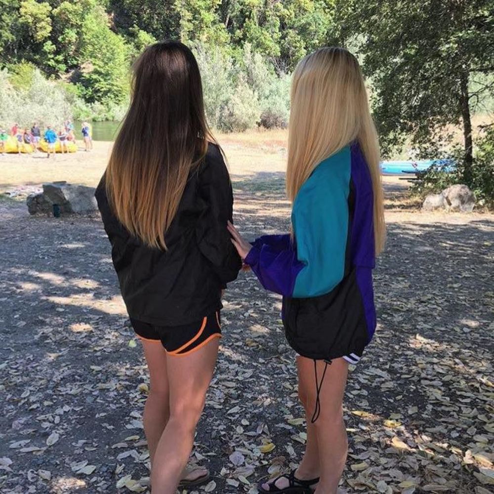 Meet your Posher, Caitlin