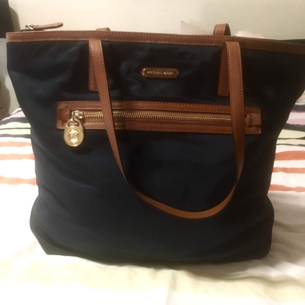 Michael Kors "Kempton" nylon tote in Navy