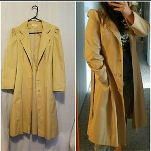 Beautiful dress trench coat.