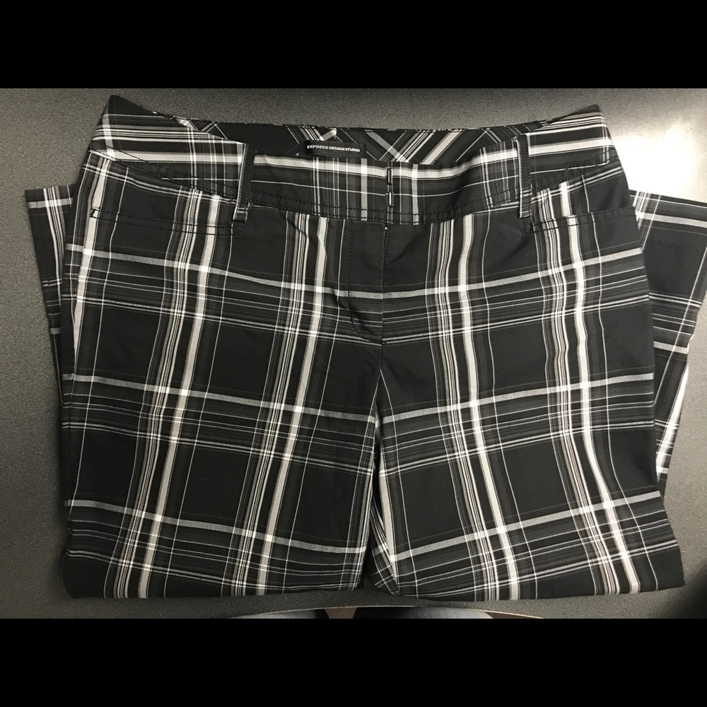 Express Black and White Stripped Capri Pants