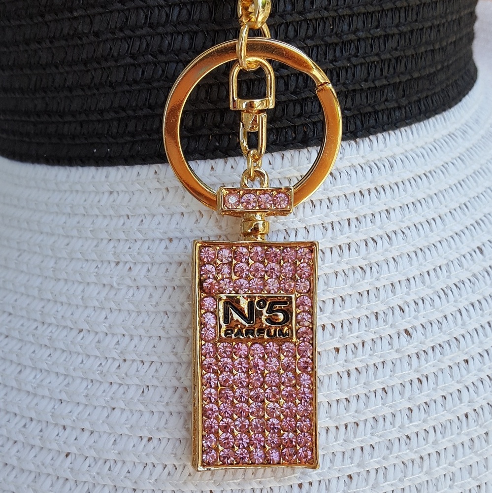 No.5 Perfume Rhinestone Keychain - Picture 2 of 4