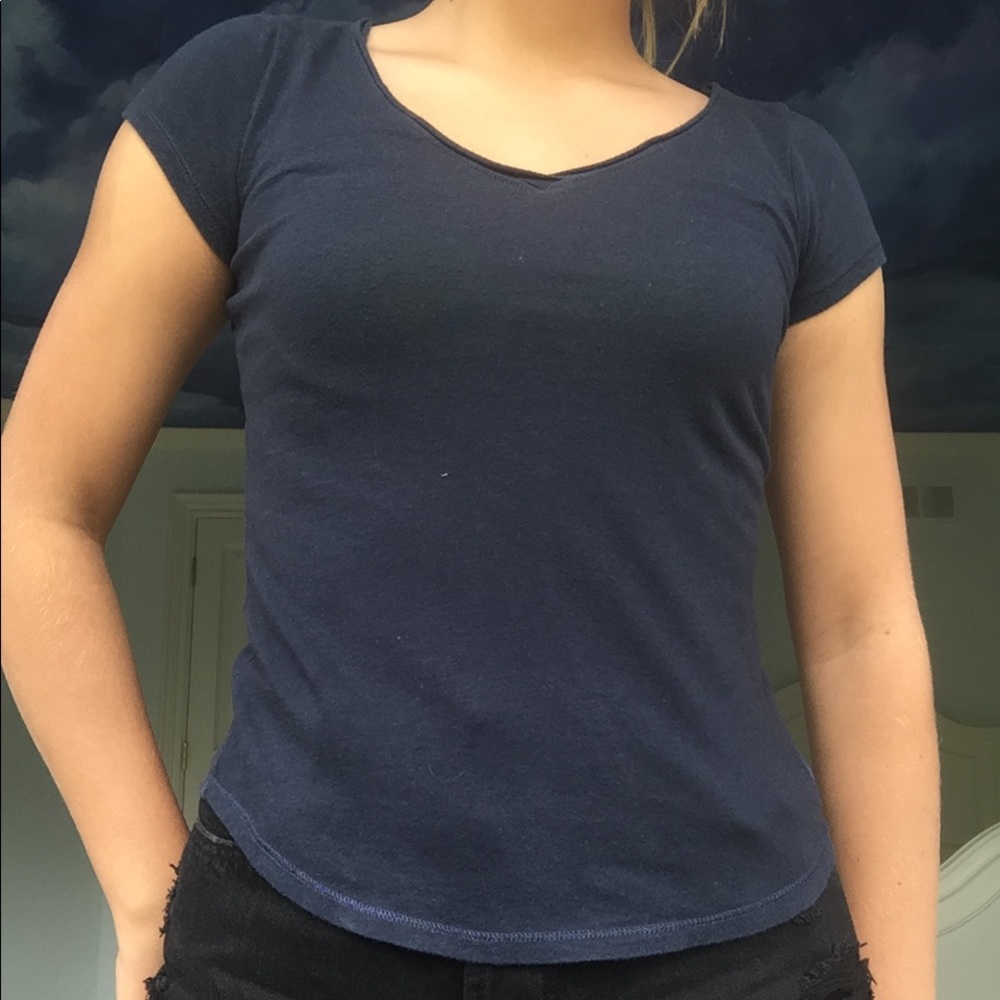 navy blue abercrombie kids t shirt