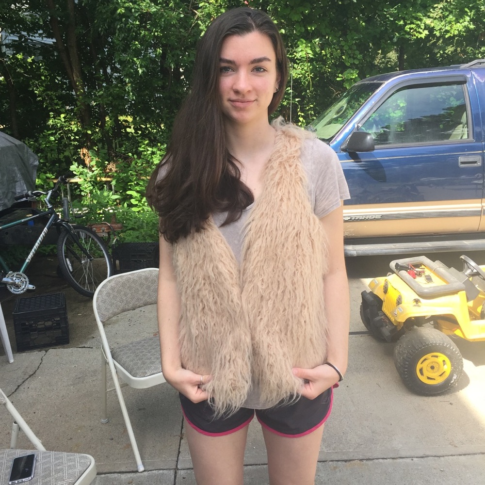 American Eagle Faux Fur Vest