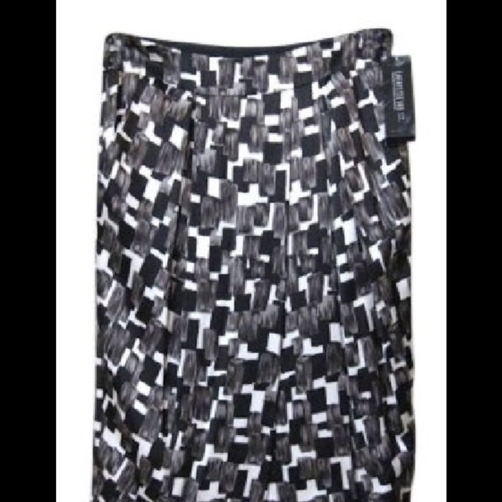 La Fayette 148 New York skirt, size 4