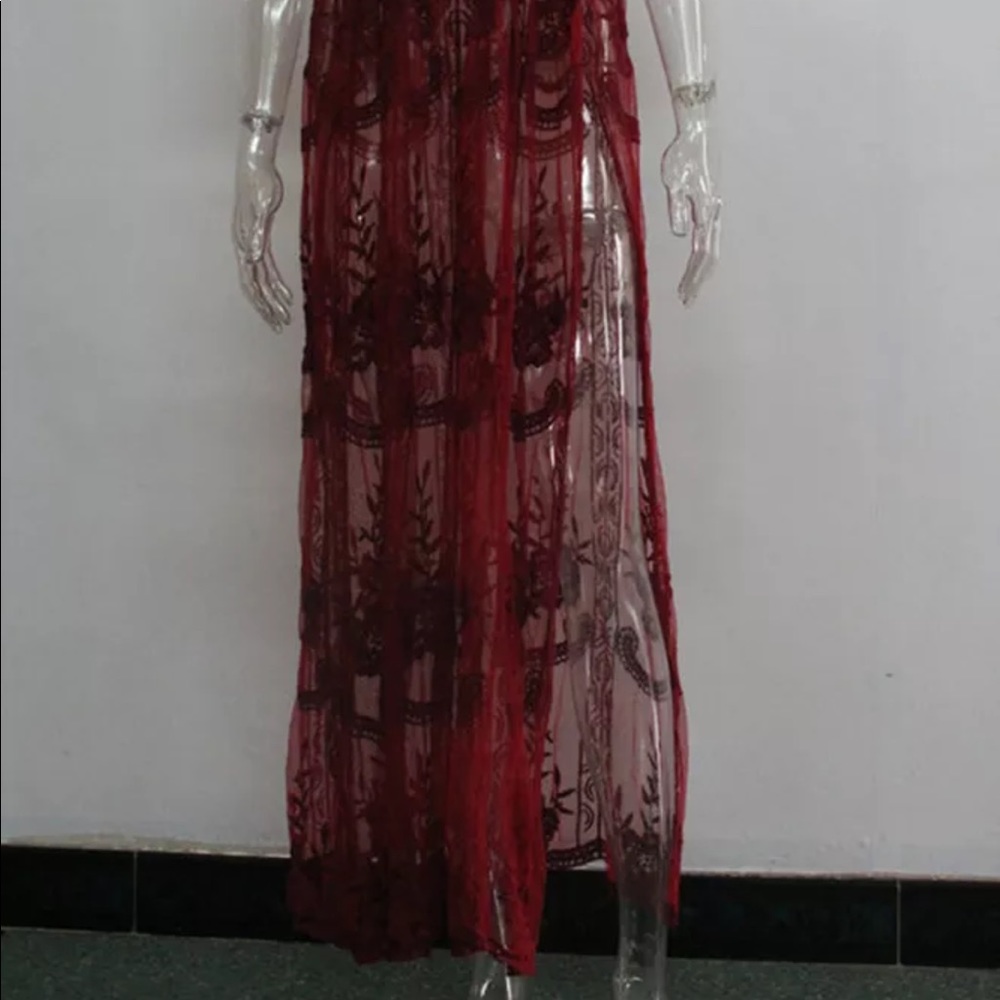 ❤️Beautiful Garnet Lace Maxi Dress - Picture 4 of 8