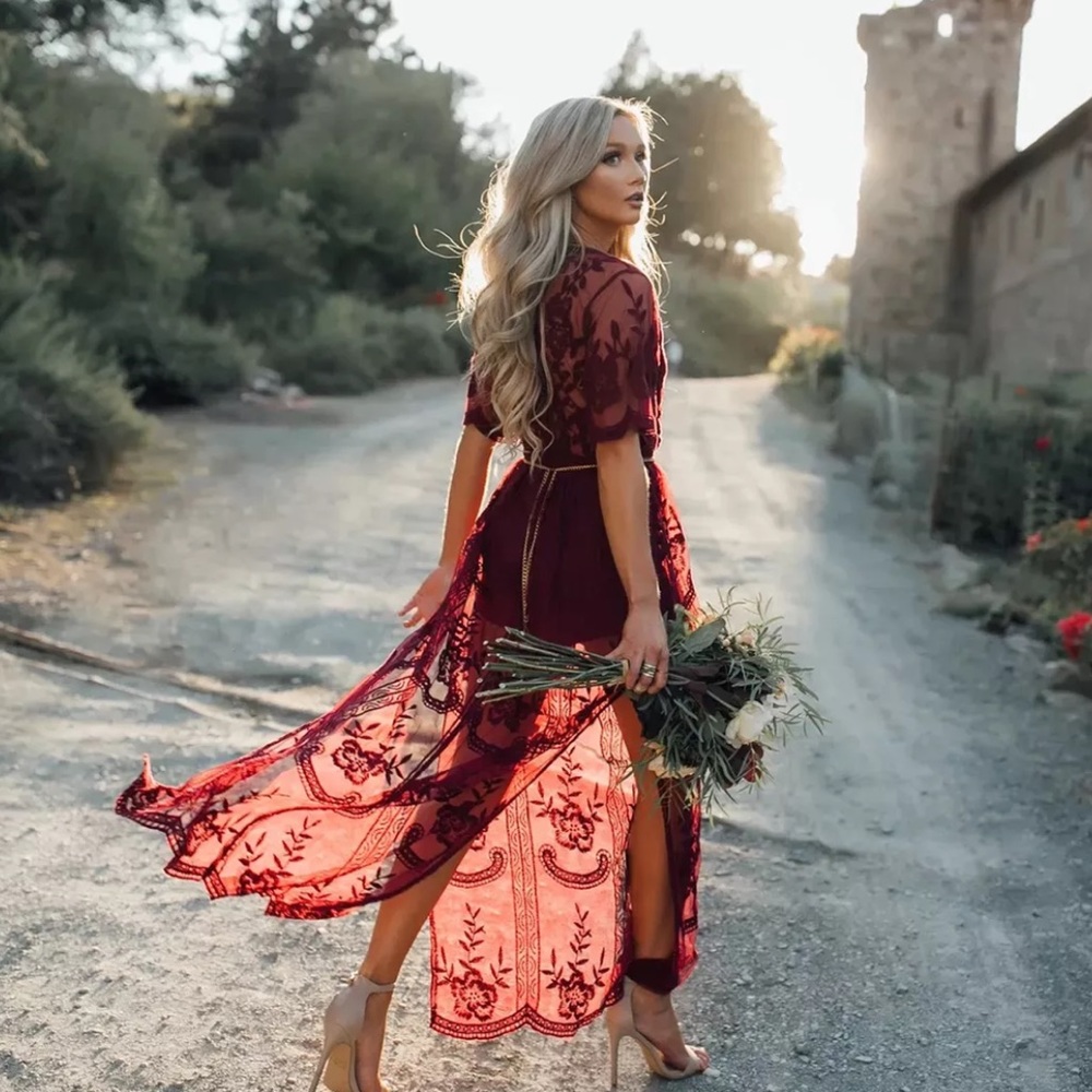 ❤️Beautiful Garnet Lace Maxi Dress - Picture 2 of 8