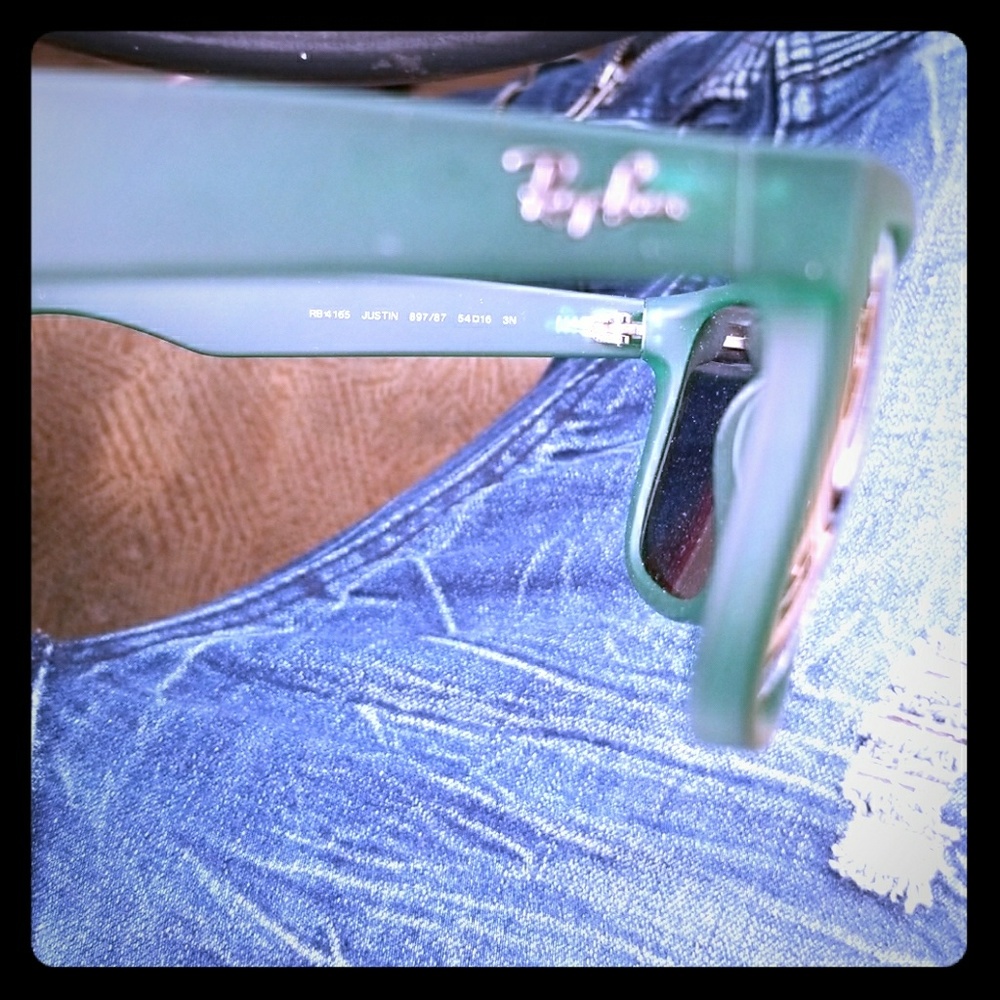 Green Ray Ban sunglasses