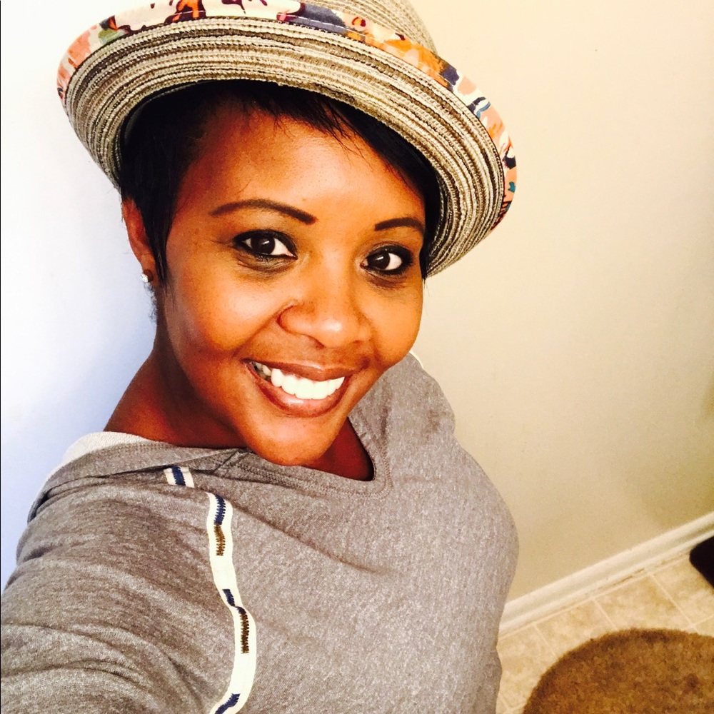 Meet your Posher, Nicole