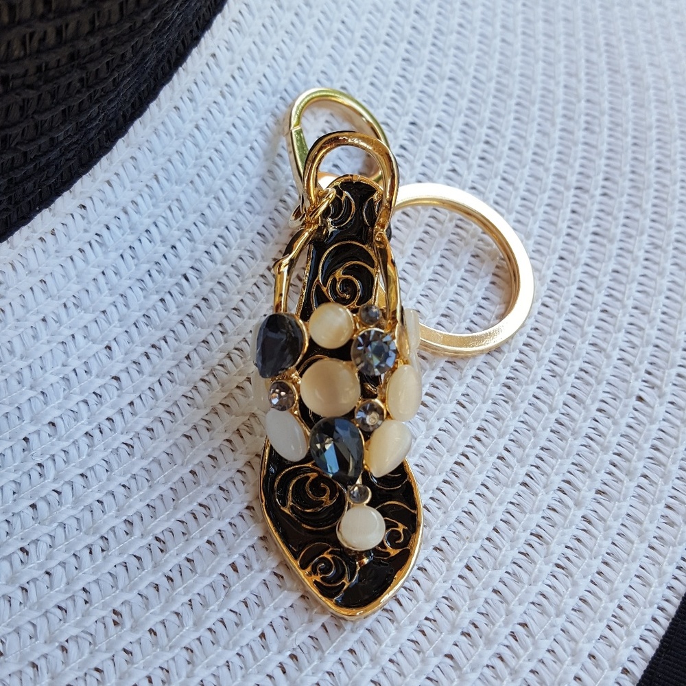 High Heel Rhinestone Keychain - Picture 2 of 5