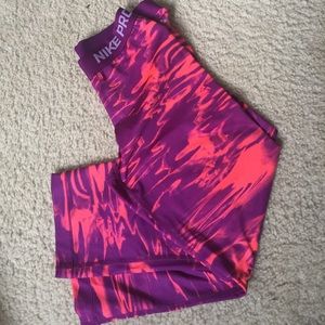NiKE PRO CROPS