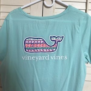 Mint Vineyard Vines tshirt