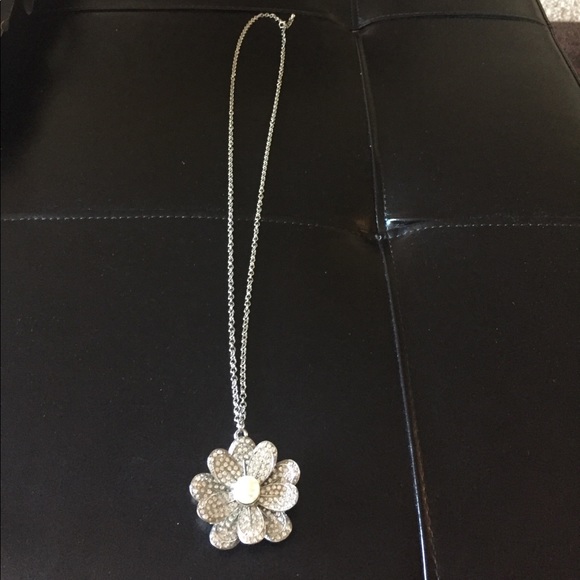 Statement necklace - Picture 2 of 2