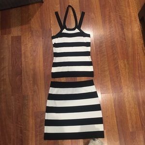 Cache Black&white skirt and shirt. Size medium